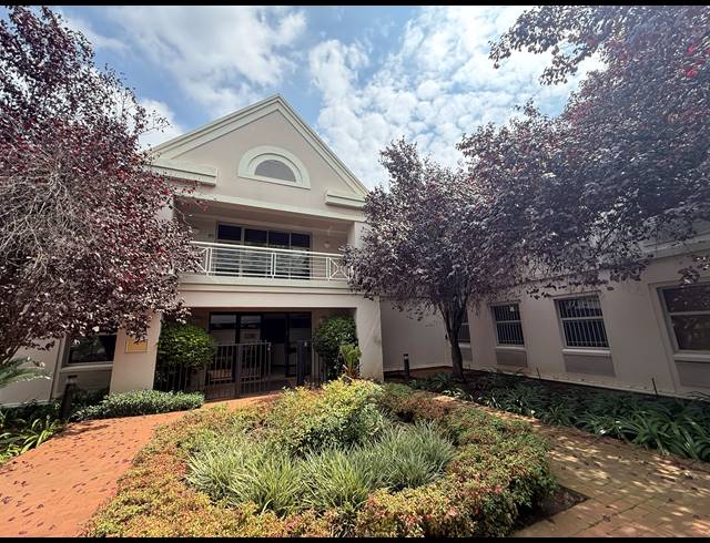 4,714M² OFFICE FOR SALE IN HOUGHTON ESTATE